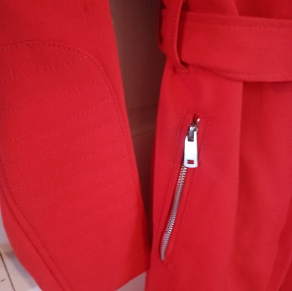Vintage Kenneth Cole New York Red Jacket Zip Mid Length Asymmetrical Belt Coat M - Picture 12 of 15